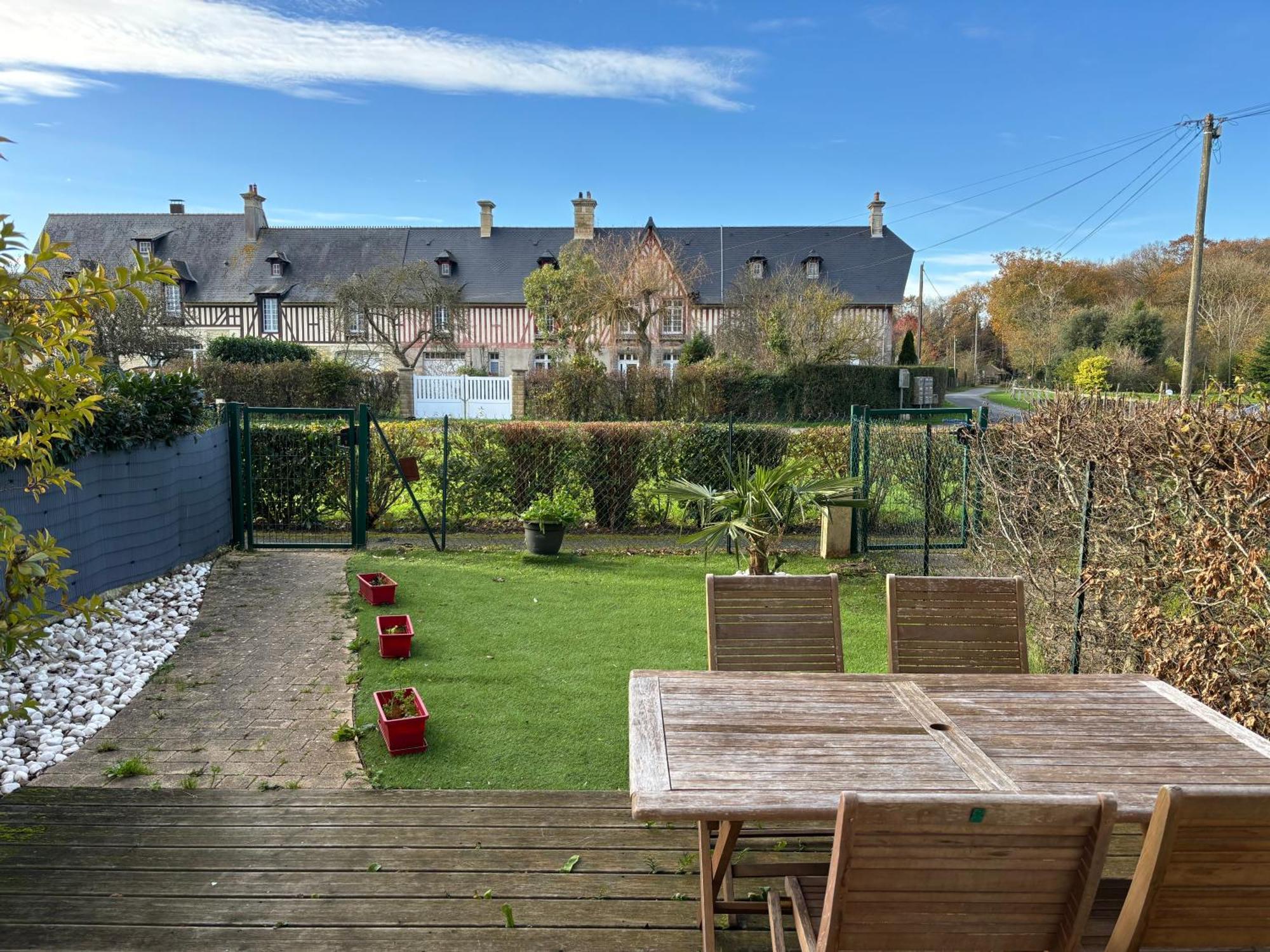 Les Douves Duplex 5 Personnes Lumineux Avec Jardin Et Terrasse Amenagee , Vue Sur Chateau A 5Mn De La Mer, Proche Omaha Beach Et Bayeux Commes Kültér fotó